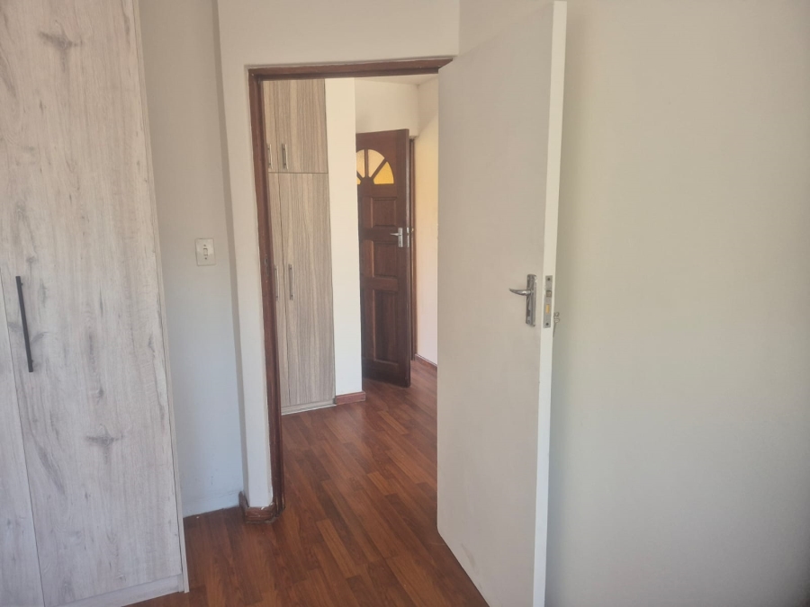 To Let 1 Bedroom Property for Rent in Table View Western Cape